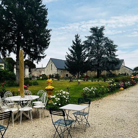 Chateau De La Thibaudiere - Chambre Du Tonneau Allonnes  Bagian luar foto