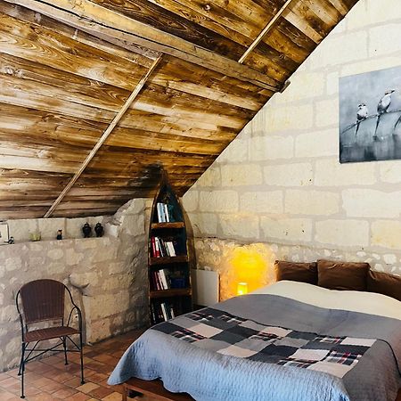 Chateau De La Thibaudiere - Chambre Du Tonneau Allonnes  Bagian luar foto