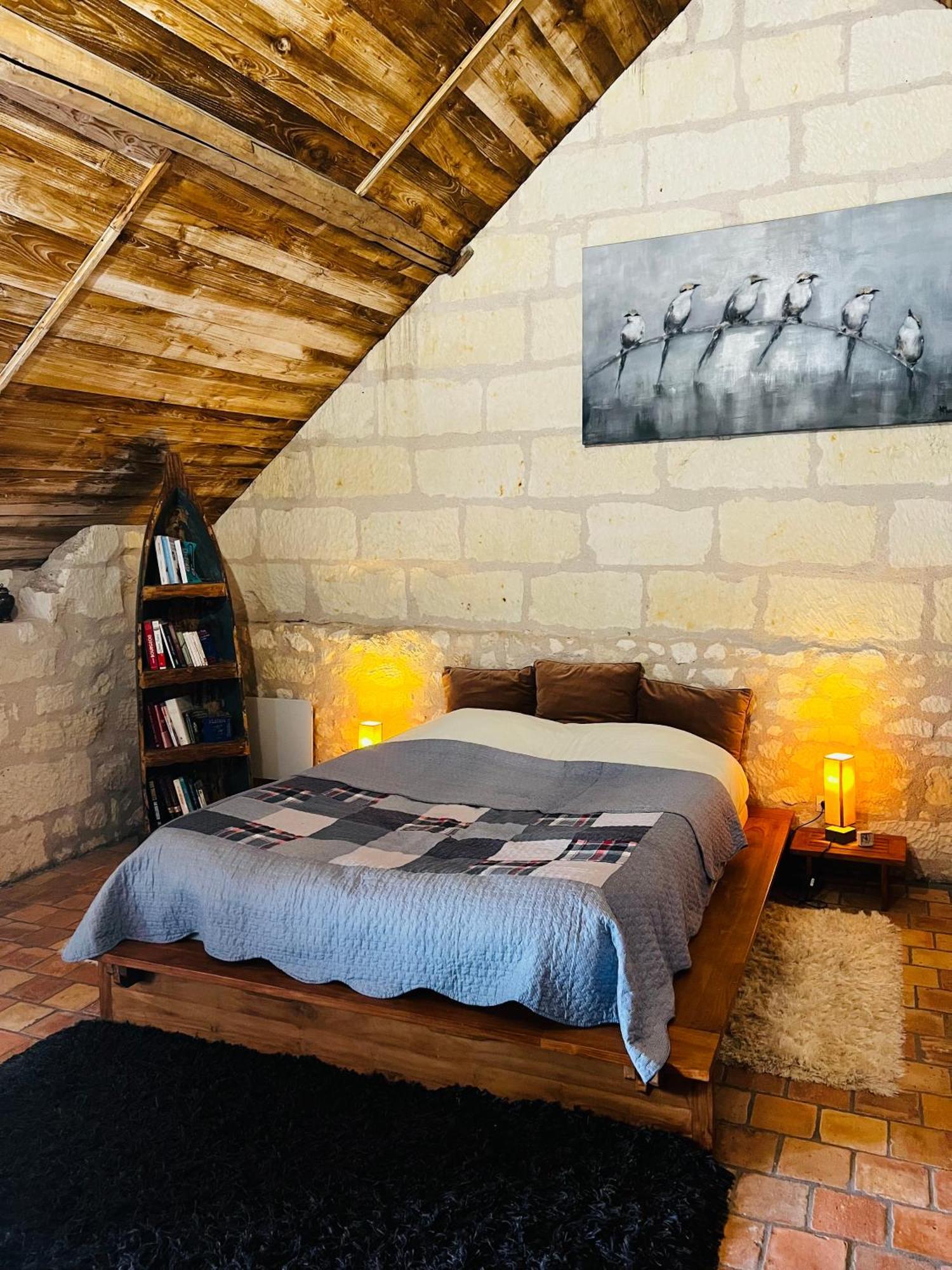 Chateau De La Thibaudiere - Chambre Du Tonneau Allonnes  Bagian luar foto